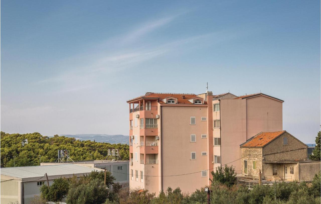 Amazing Apartment In Makarska With Wifi Екстер'єр фото