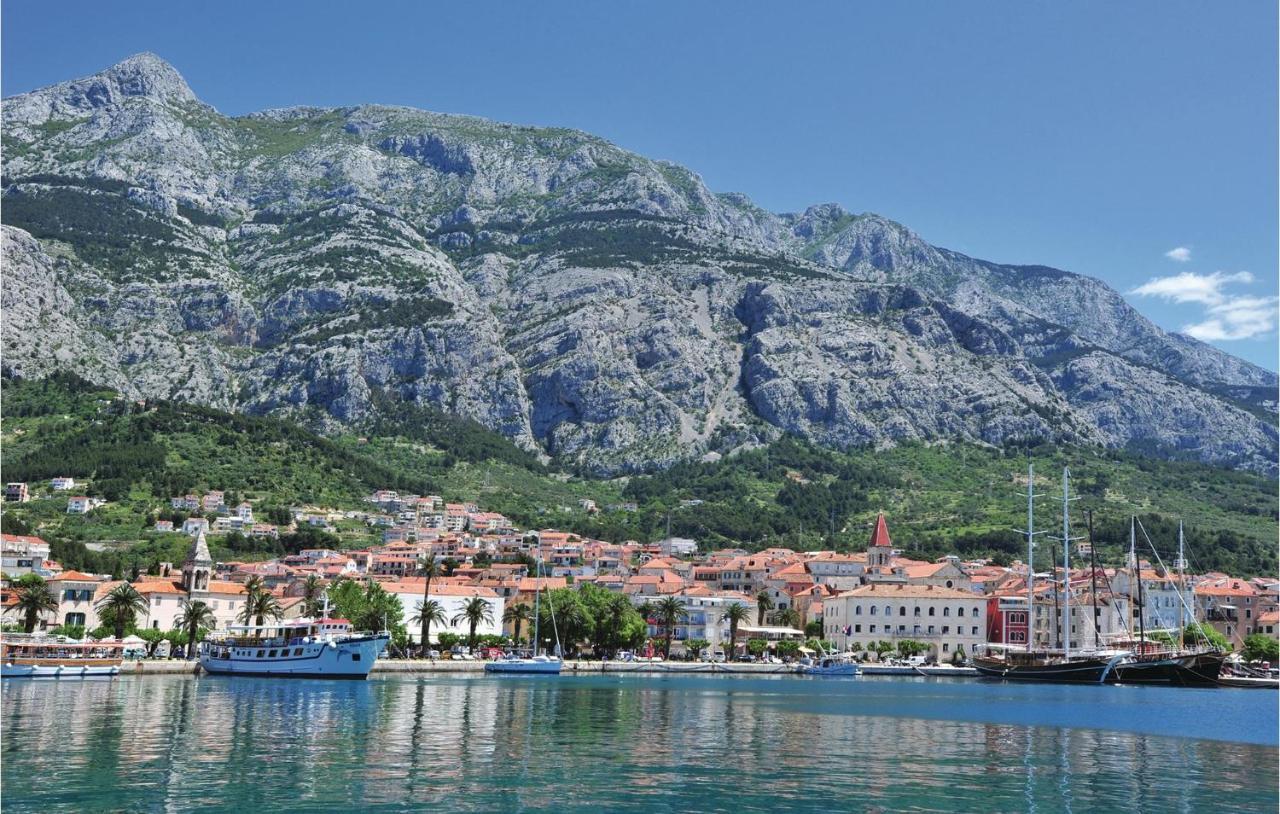 Amazing Apartment In Makarska With Wifi Екстер'єр фото