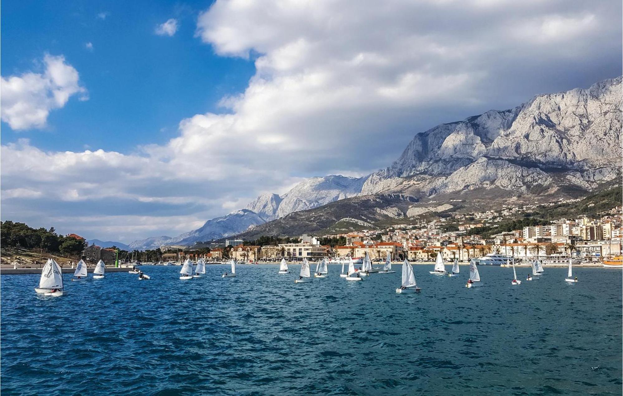 Amazing Apartment In Makarska With Wifi Екстер'єр фото